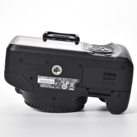 Canon EOS Rebel T2i DSLR 18MP 18-55mm Lens HD Video 675 Clicks 32GB SD Card - Picture 9 of 16